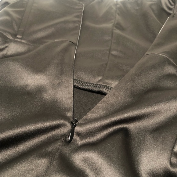 Satin Little Black - Picture 6 of 11